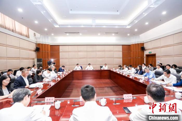 浙江召開統(tǒng)一戰(zhàn)線“凝心鑄魂強根基、團結(jié)奮進新征程”主題教育動員會