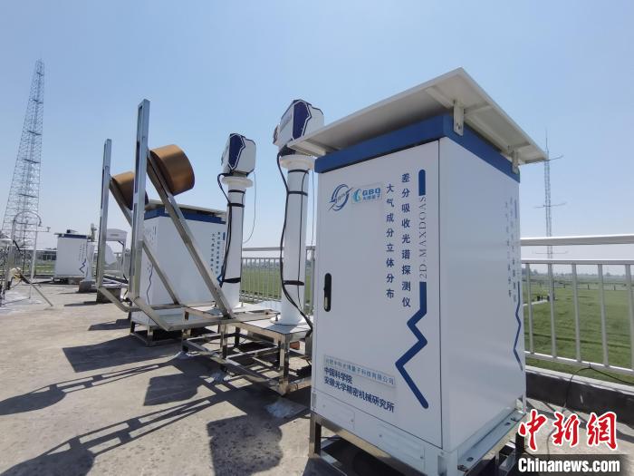 壽縣國家氣候觀象臺內(nèi)各種觀測設(shè)備?！侨?攝