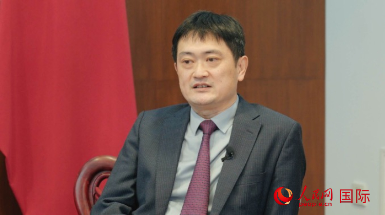 中國(guó)駐阿根廷使館代辦孫怡接受人民網(wǎng)專訪。人民網(wǎng)記者 張若涵攝