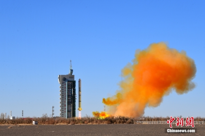 北京時(shí)間2023年11月16日11時(shí)55分，我國(guó)在酒泉衛(wèi)星發(fā)射中心使用長(zhǎng)征二號(hào)丙運(yùn)載火箭，成功將新一代海洋水色觀測(cè)衛(wèi)星發(fā)射升空，衛(wèi)星順利進(jìn)入預(yù)定軌道，發(fā)射任務(wù)獲得圓滿成功。此次任務(wù)是長(zhǎng)征系列運(yùn)載火箭第497次飛行。汪江波 攝