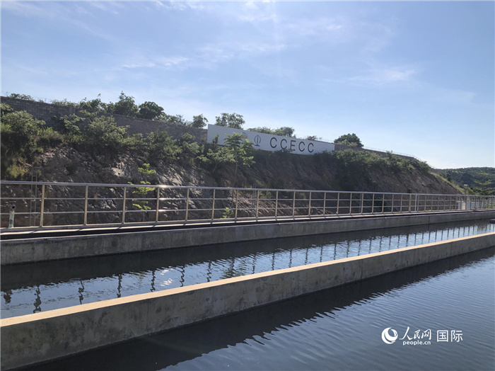 由中國土木工程（贊比亞）有限公司承建的卡夫河供水項目。人民網(wǎng)記者 黃培昭攝