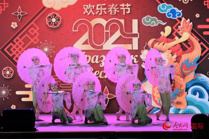 活動(dòng)現(xiàn)場的精彩演出。于子恒攝