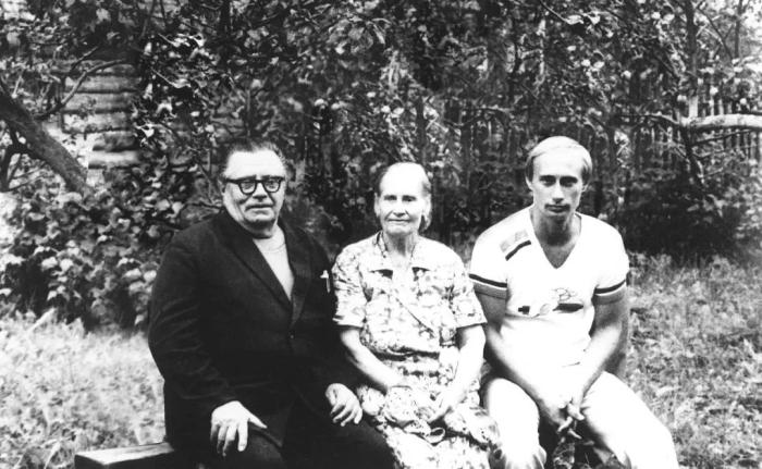 從圣彼得堡到莫斯科，普京從政大事記：下一個六年怎么走？