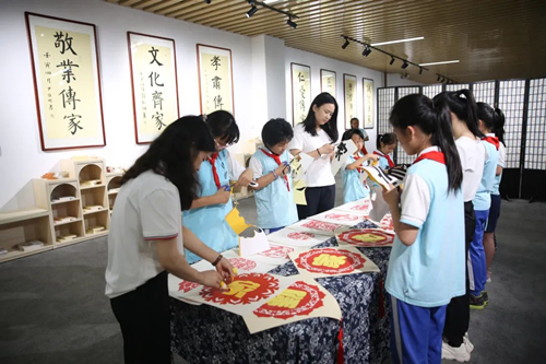 1、長沙市雨花區(qū)校園清廉家風館開館。受訪單位供圖