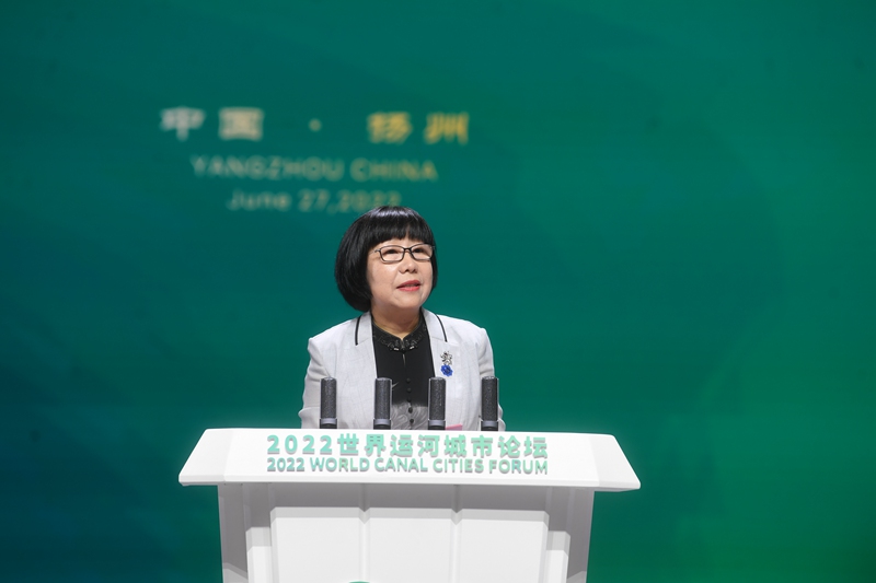 人民網(wǎng)黨委委員、監(jiān)事會(huì)主席唐維紅在大會(huì)上發(fā)言。邵丹攝
