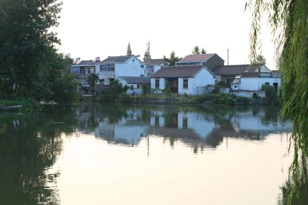 江蘇省揚(yáng)州市寶應(yīng)縣柳堡鎮(zhèn)團(tuán)莊村村景。江蘇鄉(xiāng)村規(guī)劃建設(shè)研究會(huì)供圖