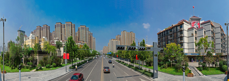 臨汾中大街五一路口。