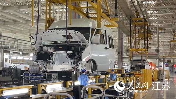 南京依維柯汽車有限公司生產(chǎn)車間。黃啟源攝