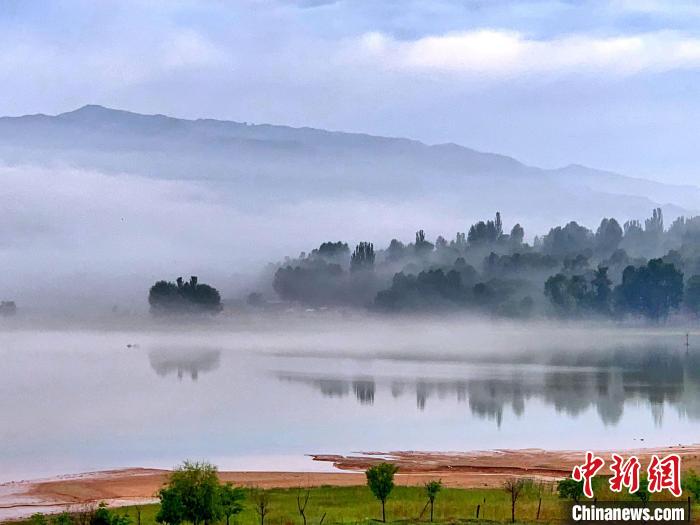 圖為青海黃河流域自然生態(tài)。(資料圖) 李玉峰 攝