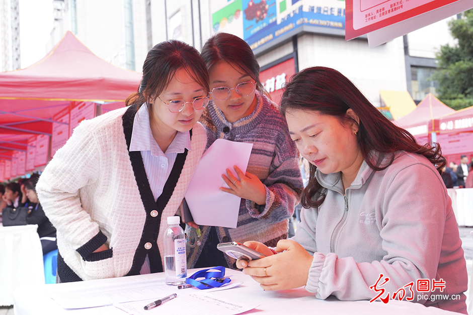 【職引未來】求職招聘“雙向奔赴”，穩(wěn)崗就業(yè)精準(zhǔn)發(fā)力