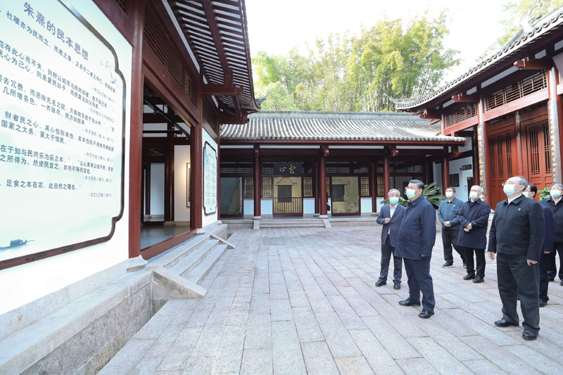 2021年3月22日，習(xí)近平在福建南平武夷山朱熹園，了解朱熹生平及理學(xué)研究等情況。