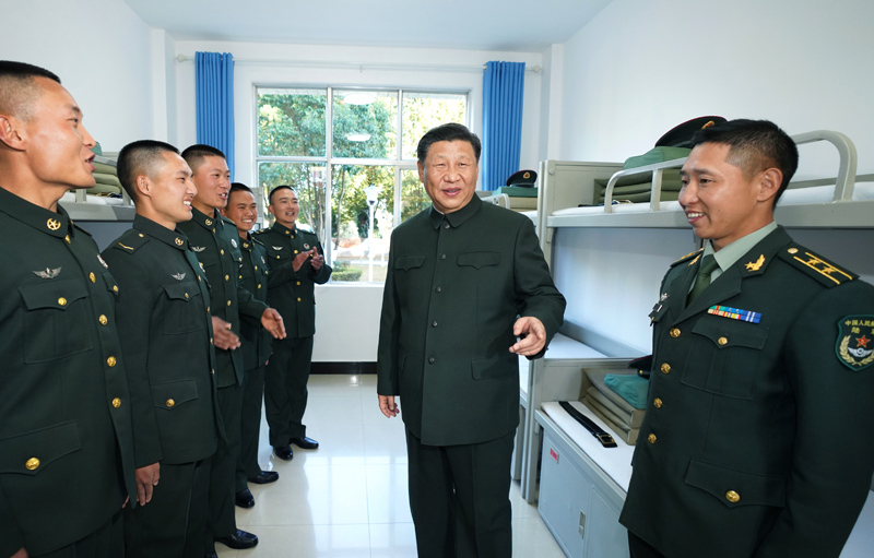 2020年1月19日，習近平主席視察駐云南部隊，深入邊防一線，看望慰問官兵。