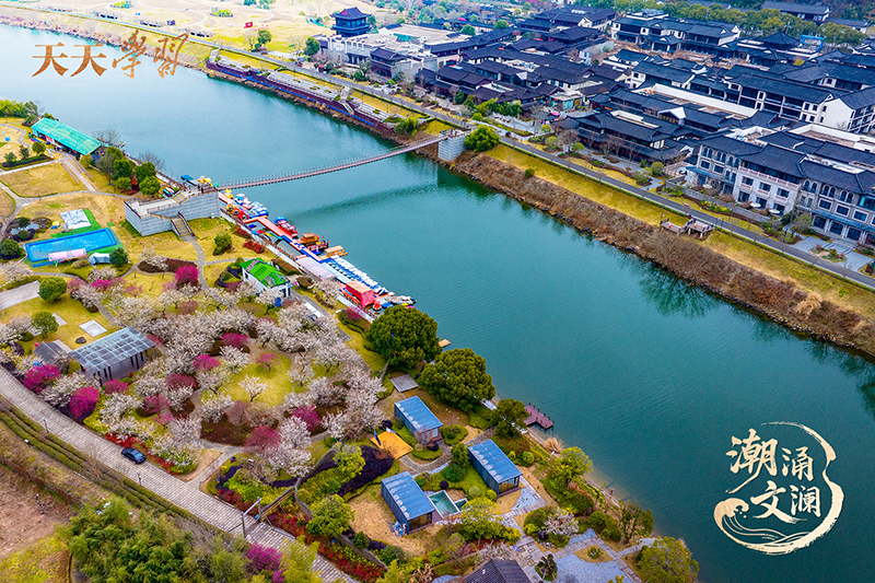 2025年2月17日，浙江紹興，嵊州市越劇小鎮(zhèn)和濕地公園梅花盛開。