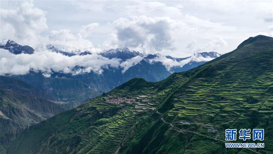 (美麗中國(guó))(2)甘肅舟曲:云霧飄渺 岷山如畫