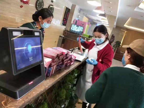 （12.22衛(wèi)生健康·配圖）黃河源頭，醫(yī)(6504218)-20201222103729.jpg