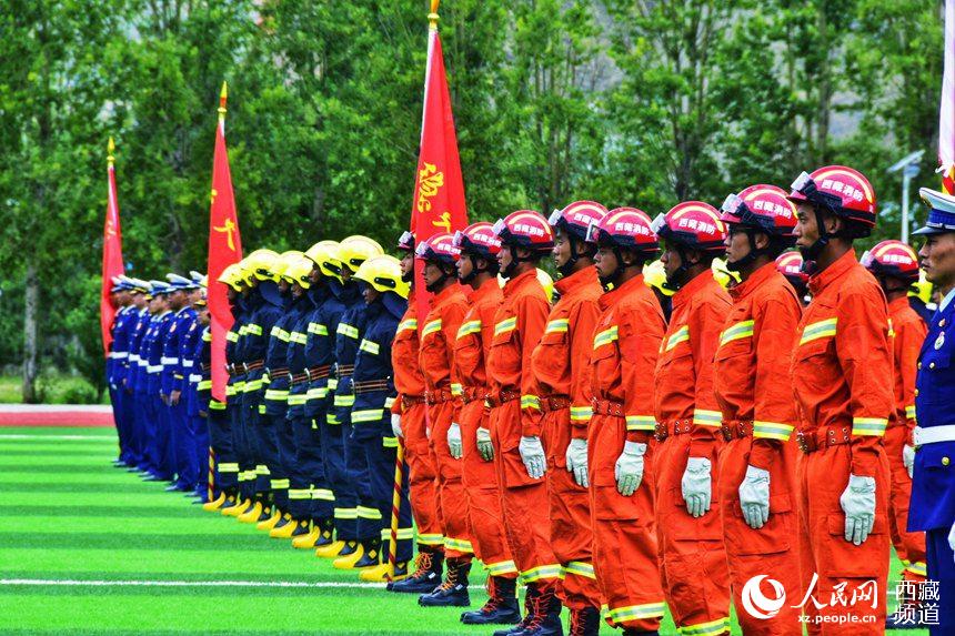 誓師大會(huì)現(xiàn)場(chǎng)。人民網(wǎng) 李海霞 攝