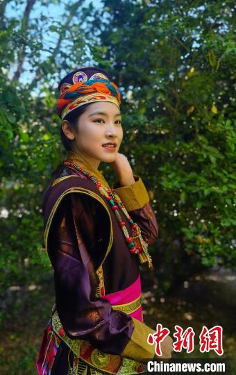 圖為國家級非遺項目——林芝工布藏族服飾?！±盍?攝