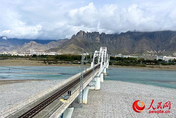 拉薩河特大橋。張敏穎 攝